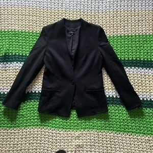 Madewell Tribune single button blazer. Size 6 but runs snug. Excellent condition